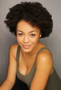 Фотография актёра Софи Макинтош