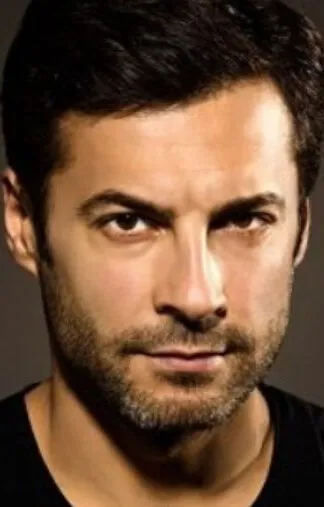 Фотография актёра Барыш Кылыч