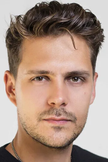 Фотография актёра Милош Бикович