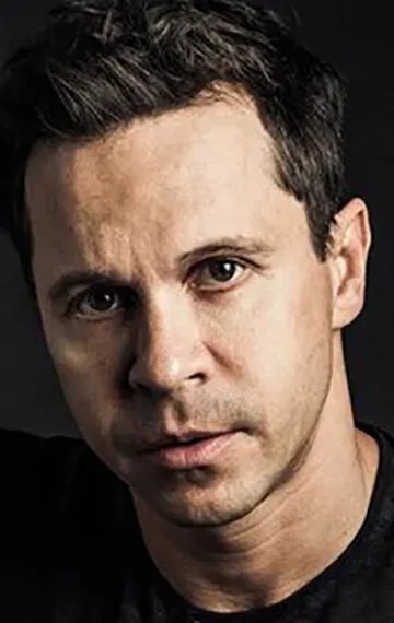 Фотография актёра Павел Деревянко