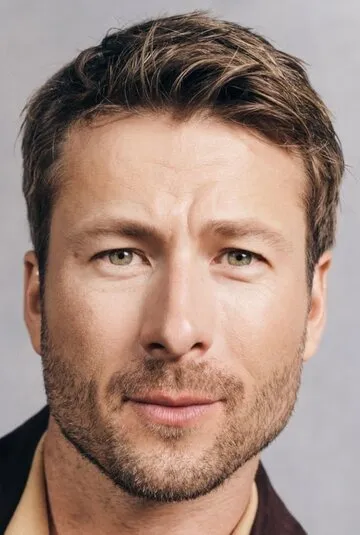 Фотография актёра Глен Пауэлл