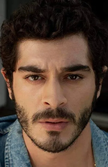 Фотография актёра Бурак Дениз