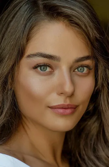 Фотография актёра Айча Айшин Туран