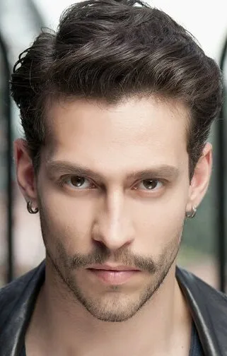 Фотография актёра Экин Коч