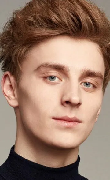 Фотография актёра Влад Бумага