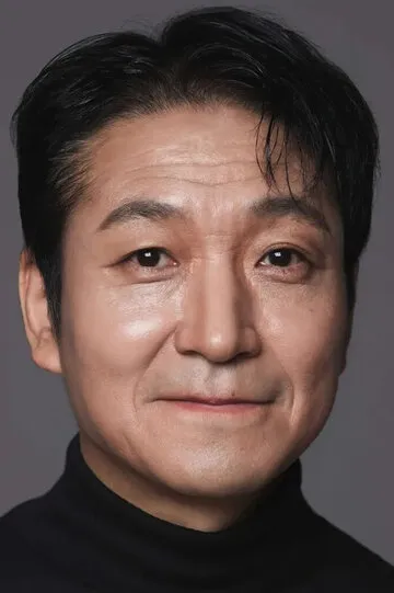 Фотография актёра Чхве Гван-иль