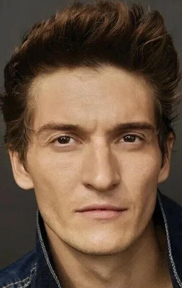 Фотография актёра Матвей Лыков