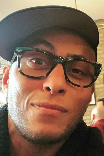 Фотография актёра Энтони Флеминг