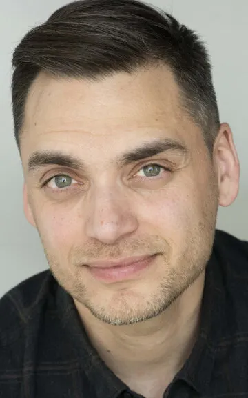 Фотография актёра Эрик Атхавале