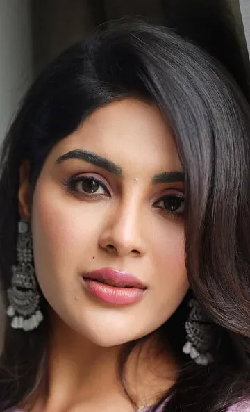 Фотография актёра Самьюктха Менон